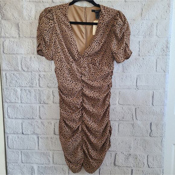 Forever 21 Cheetah Print Woven Bodycon Dress NWT Women's Size Small - Picture 1 of 9